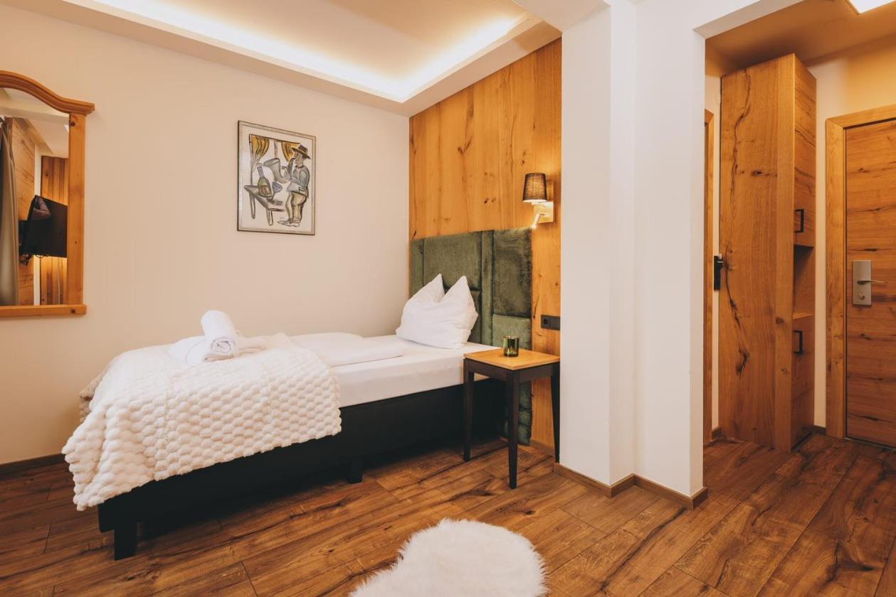 Hotel Gasthof Mitteregger - Beste Lage In Капрун Экстерьер фото